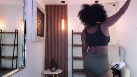 Coral online show from November 14, 2025, 6:06 pm