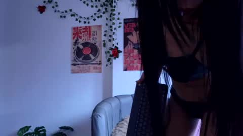 Coralie Bronson online show from July 4, 2026, 10:27 pm