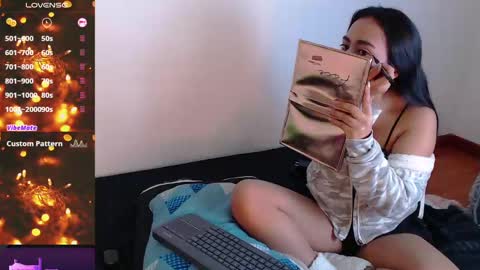 Snapshot of coraline2911 chatting on December 20, 2024, 11:00 am coraline2911 online show from December 20, 2024, 11:00 am