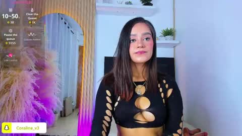 Coraline connected from 10 pm to 6 am Colombia time online show from May 11, 2026, 11:49 am