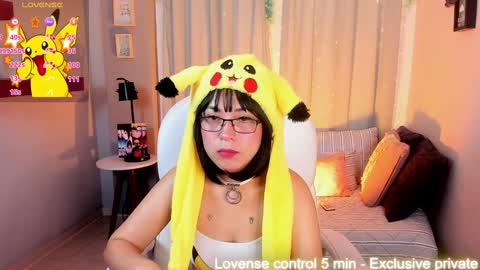 Coral Stefani online show from February 6, 2025, 5:25 am