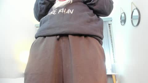 Coral Stefani online show from November 9, 2025, 9:24 pm