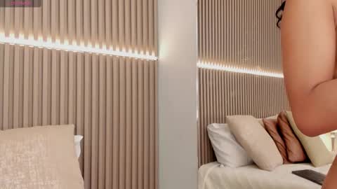 Snapshot of coralineross_ chatting on February 15, 2025, 2:22 pm coralineross_ online show from February 15, 2025, 2:22 pm