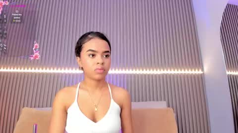 Snapshot of coralineross_ chatting on October 17, 2025, 11:13 am coralineross_ online show from October 17, 2025, 11:13 am