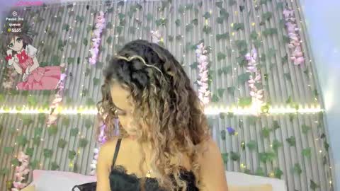 Snapshot of coralineross_ chatting on November 5, 2025, 10:59 am coralineross_ online show from November 5, 2025, 10:59 am