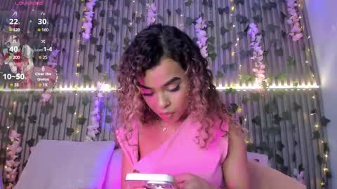 Snapshot of coralineross_ chatting on November 8, 2025, 11:58 pm coralineross_ online show from November 8, 2025, 11:58 pm