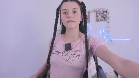 Coraline uwu     Bienvenidos al dulce mundo de Coraline    Hola amores soy Coraline  Una chica  tierna juguetona online show from June 5, 2026, 6:13 pm