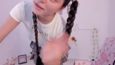 Coraline uwu     Bienvenidos al dulce mundo de Coraline    Hola amores soy Coraline  Una chica  tierna juguetona online show from July 16, 2026, 10:16 pm