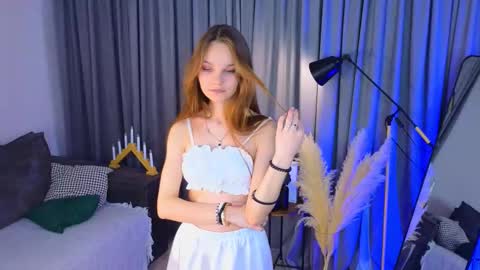 Snapshot of corazonmalinky chatting on November 21, 2025, 3:22 pm Lia online show from November 21, 2025, 3:22 pm