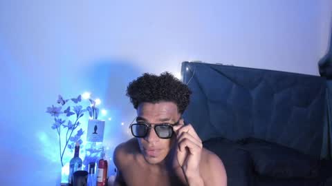 Snapshot of coreyglover chatting on December 2, 2024, 1:36 am CoreyGlover online show from December 2, 2024, 1:36 am