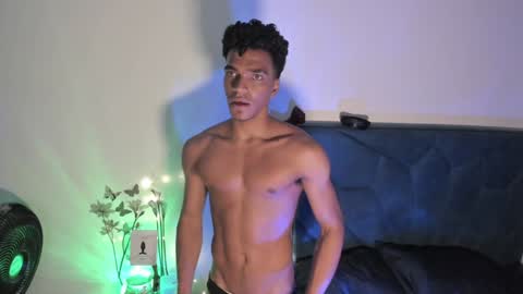 Snapshot of coreyglover chatting on December 10, 2024, 3:09 am CoreyGlover online show from December 10, 2024, 3:09 am