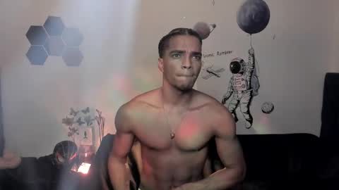 Snapshot of coreyglover chatting on December 16, 2025, 9:25 am CoreyGlover online show from December 16, 2025, 9:25 am