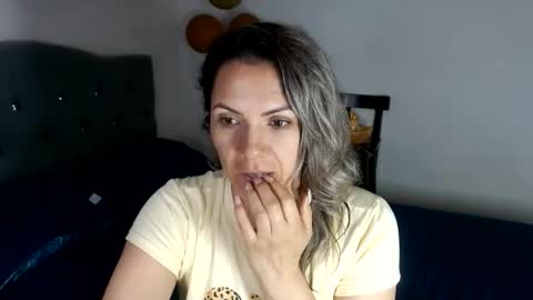 Snapshot of corinnasex chatting on May 30, 2026, 3:42 pm corinnasex online show from May 30, 2026, 3:42 pm