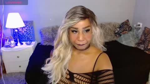 CORINNDUPONT online show from January 25, 2025, 5:29 am