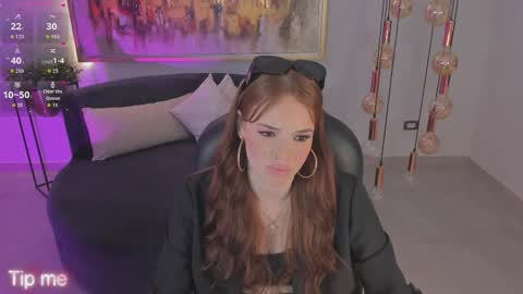 Corinne Russo online show from September 25, 2025, 1:31 am