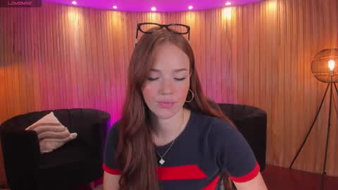 Corinne Russo online show from December 18, 2025, 5:35 am