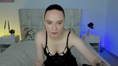 Snapshot of cornelia_kitty chatting on August 9, 2026, 3:17 pm Cornelia online show from August 9, 2026, 3:17 pm