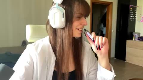 Snapshot of corrienavanjo chatting on July 21, 2026, 2:08 pm corrienavanjo online show from July 21, 2026, 2:08 pm