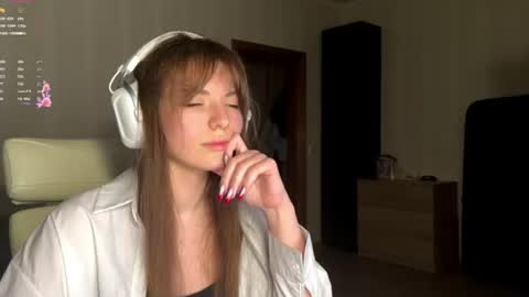 Snapshot of corrienavanjo chatting on July 26, 2026, 2:13 pm corrienavanjo online show from July 26, 2026, 2:13 pm