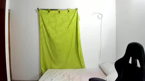 Ethan  online show from May 27, 2026, 1:57 am