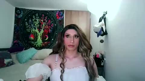 Snapshot of cosmic_crystal chatting on February 1, 2026, 8:29 pm cosmic_crystal online show from February 1, 2026, 8:29 pm