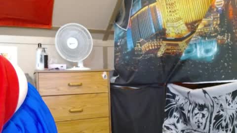 cosmicjones88 online show from May 24, 2026, 10:20 am