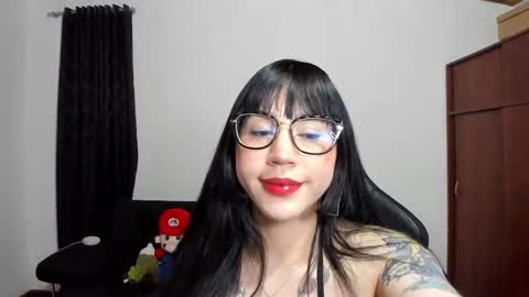 Tatii online show from March 8, 2025, 5:49 am