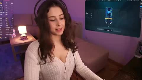 Luna online show from April 2, 2026, 7:44 pm