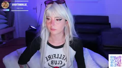 Snapshot of cotton_dollie chatting on April 19, 2026, 6:10 pm Dollie online show from April 19, 2026, 6:10 pm