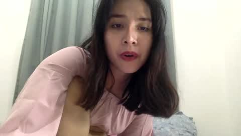 Liz Gwyneth Charlota online show from June 16, 2026, 7:27 pm