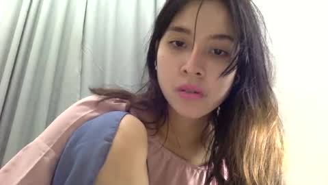 Liz Gwyneth Charlota online show from July 17, 2026, 6:35 pm