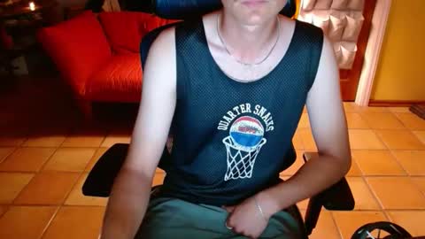 Snapshot of couldbesleeping chatting on November 4, 2025, 2:32 am couldbe online show from November 4, 2025, 2:32 am