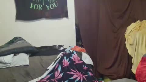 Snapshot of countryfuckers chatting on December 10, 2024, 10:17 am Alaskawildcouple online show from December 10, 2024, 10:17 am