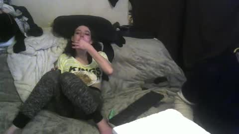 Snapshot of countryfuckers chatting on December 26, 2024, 9:33 am Alaskawildcouple online show from December 26, 2024, 9:33 am