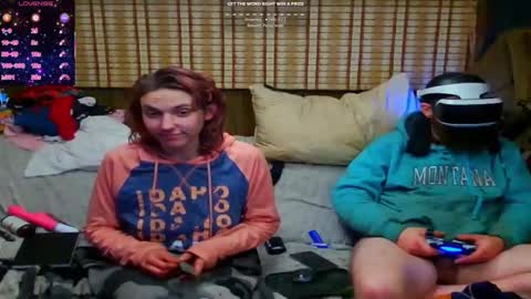 Snapshot of countryfuckers chatting on October 23, 2025, 1:21 pm Alaskawildcouple online show from October 23, 2025, 1:21 pm