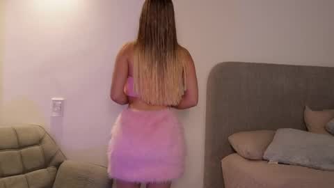 Kay online show from June 10, 2026, 12:22 am