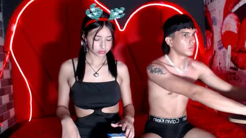 MIA LIZ AND SAM online show from December 14, 2024, 1:16 pm