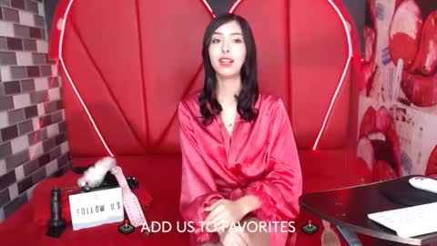 MIA LIZ AND SAM online show from March 7, 2025, 8:55 pm