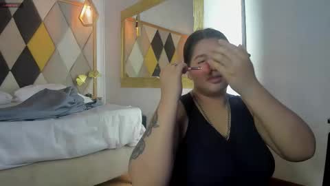Marlon  Laura online show from September 11, 2025, 3:39 am