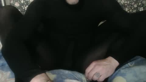 Snapshot of couplelovecam chatting on November 15, 2025, 5:53 pm pantyhosesforme online show from November 15, 2025, 5:53 pm