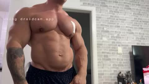 couplemuscle40 online show from March 13, 2026, 1:07 pm