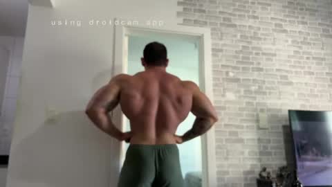 couplemuscle40 online show from May 14, 2026, 1:29 pm