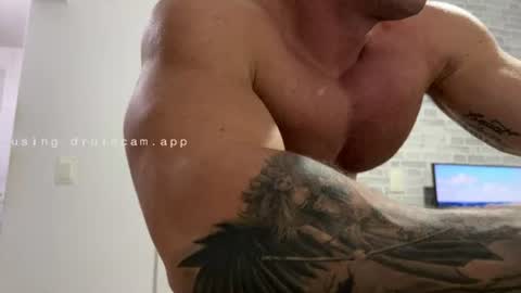 couplemuscle40 online show from June 14, 2026, 10:45 pm