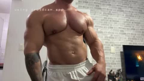 couplemuscle40 online show from July 4, 2026, 1:23 am