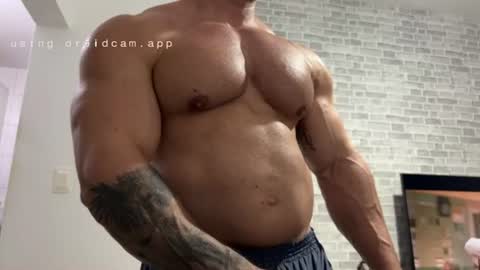 couplemuscle40 online show from July 7, 2026, 2:25 am