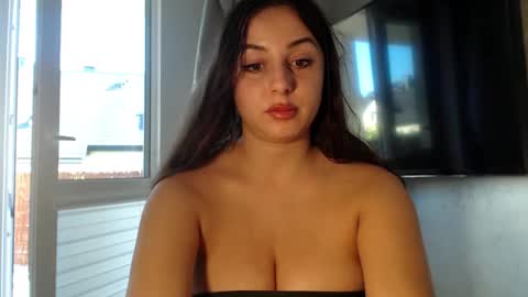 Snapshot of courtney_lux chatting on September 21, 2025, 1:46 pm Courtney online show from September 21, 2025, 1:46 pm