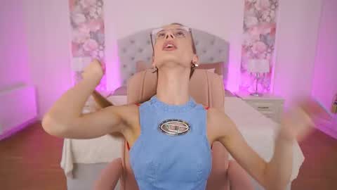 cozymell online show from February 8, 2026, 1:47 pm