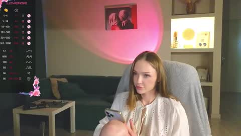 Snapshot of cravelucy chatting on November 14, 2025, 1:54 pm lucy online show from November 14, 2025, 1:54 pm