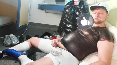 robin online show from December 6, 2024, 3:22 pm