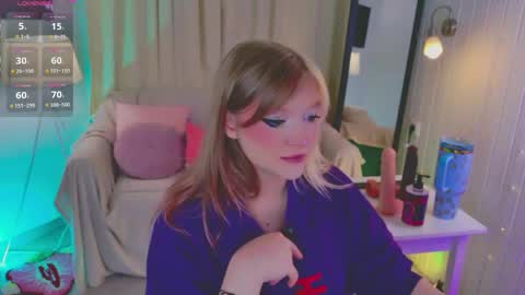Snapshot of crazy__wine chatting on April 21, 2026, 10:01 pm Sonya online show from April 21, 2026, 10:01 pm
